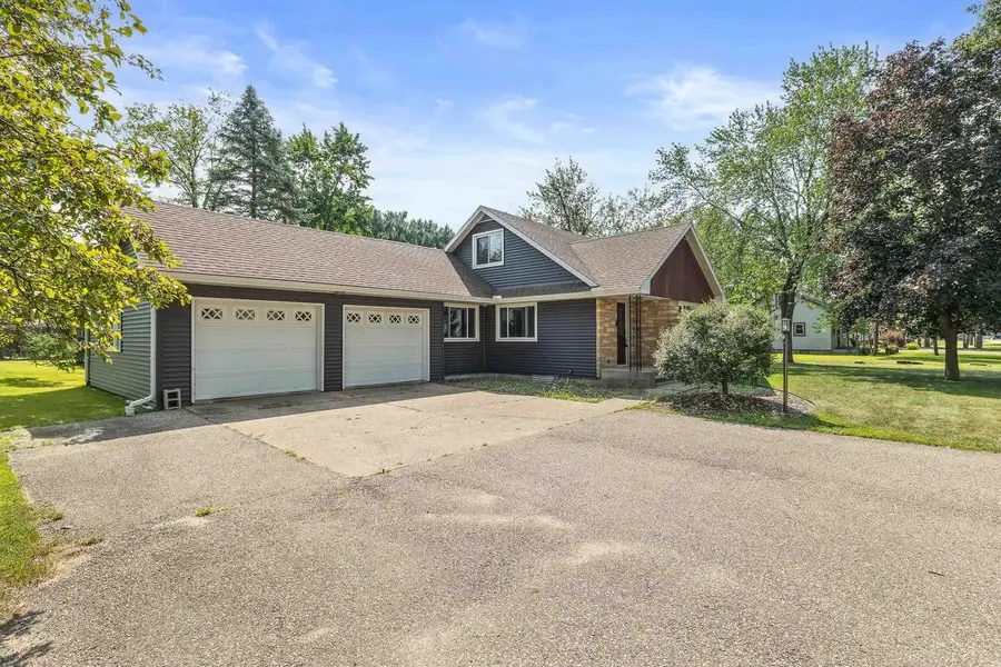 223 GREEN AVENUE NORTH, Stevens Point, WI 54481 - Image #2