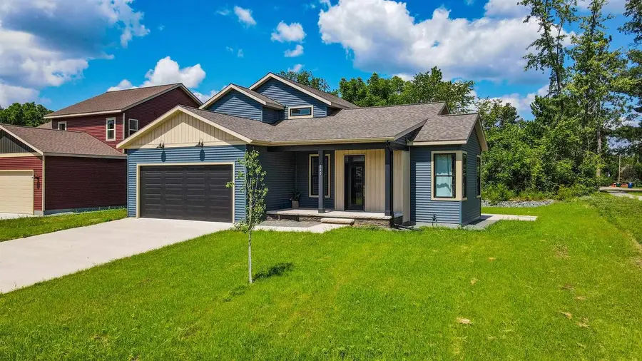 360 ROARK WAY, Amherst, WI 54409 - Image #2