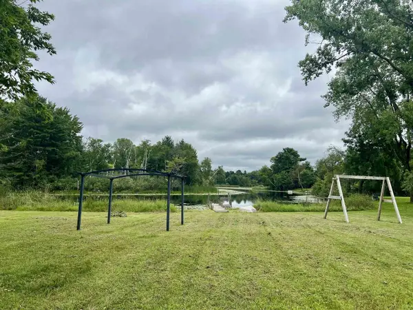 120 FRONTAGE ROAD, Iola, WI 54945