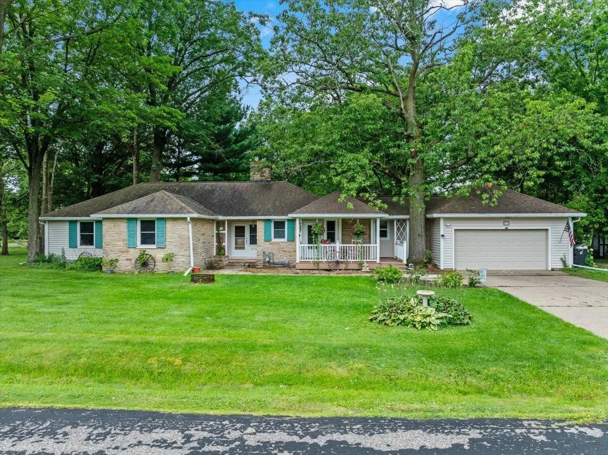 718 S DRAKE AVENUE, Marshfield, WI 54449 - Image #1