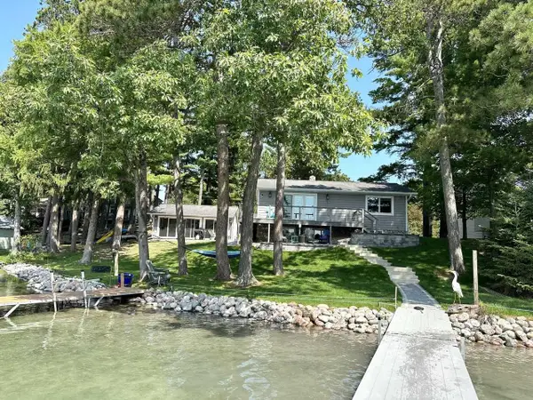 N2645 PLEASANT PARK LANE, Waupaca, WI 54981