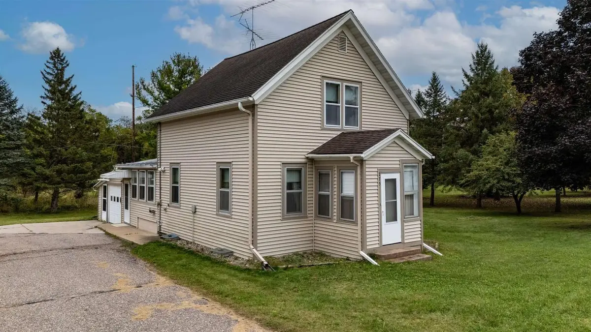 275 S MAIN STREET, Iola, WI 54945 - Image #1