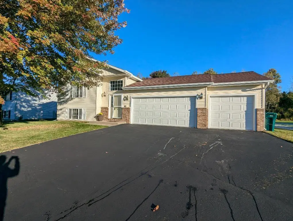 2602 PARKWAY LANE, Weston, WI 54476 - Image #1