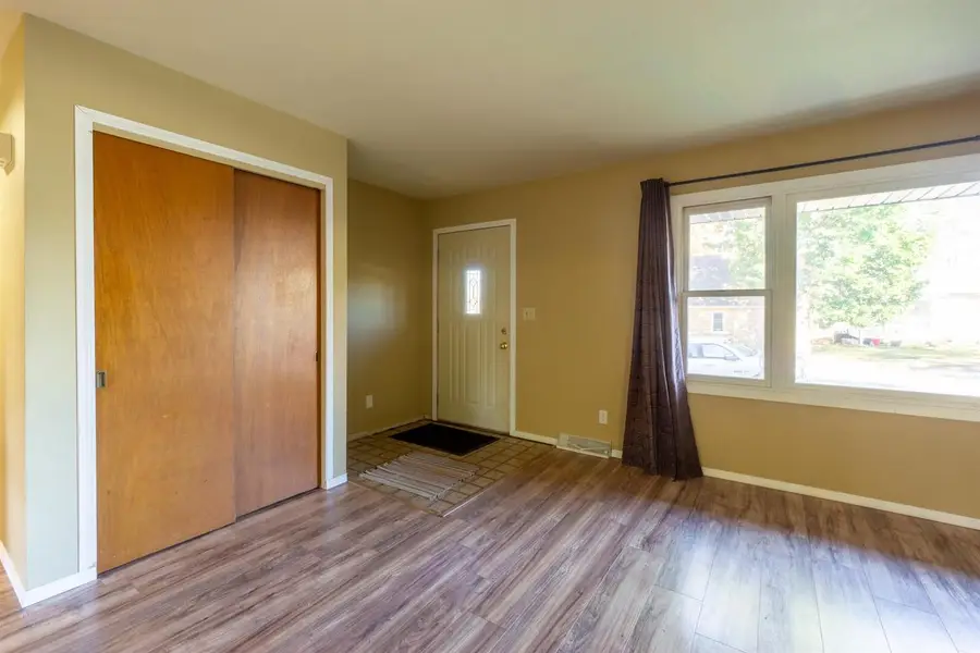 328 N 11TH AVENUE, Wausau, WI 54401 - Image #3