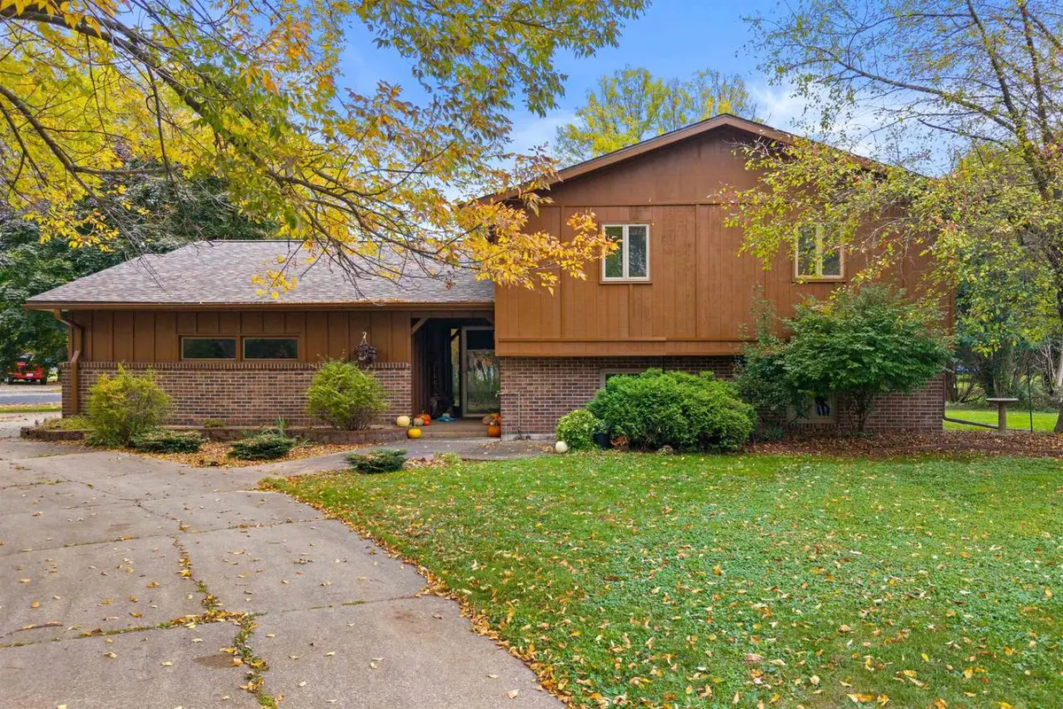 2101 PECAN PARKWAY, Marshfield, WI 54449 - #1