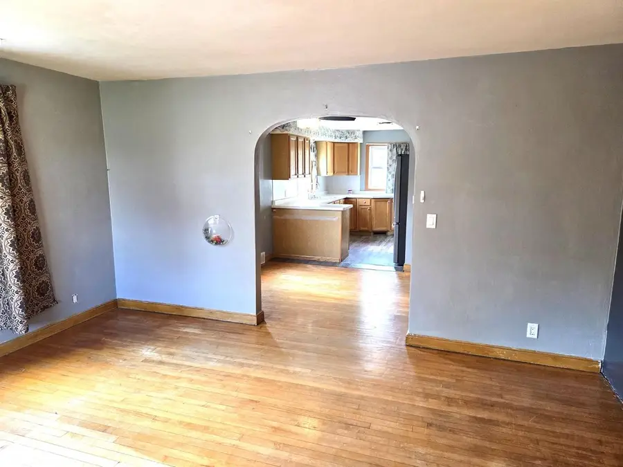 604 N CHESTNUT AVENUE, Marshfield, WI 54449 - Image #3