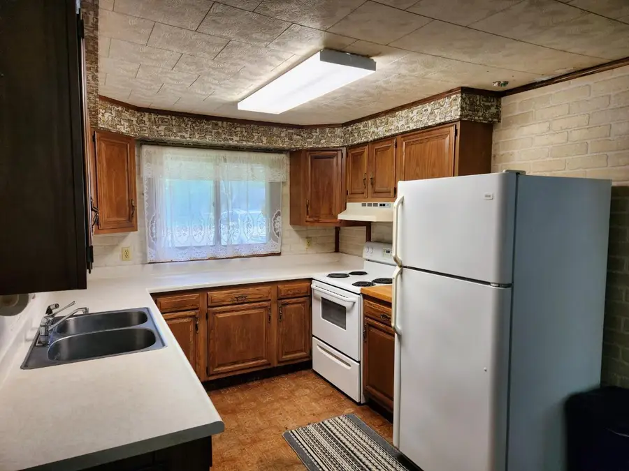 136 AVERY AVENUE, Park Falls, WI 54552 - Image #3