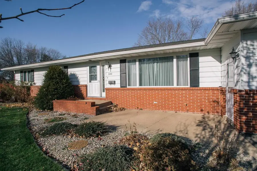 300 E MILLER STREET, Greenwood, WI 54437 - Image #3