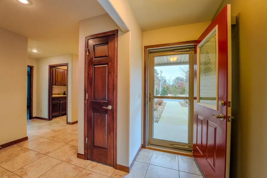 2219 BRYCE LANE #Unit 8A, Kronenwetter, WI 54455 - Image #2