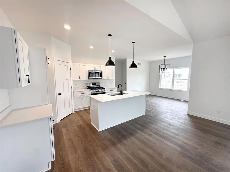 118125 BETTY DRIVE, Stratford, WI 54484 - Image #2