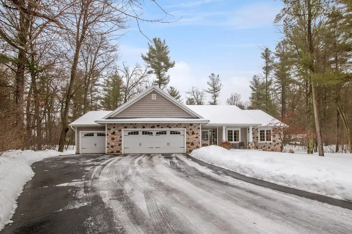 5431 RICHLAND COVE, Wisconsin Rapids, WI 54494 - Image #1