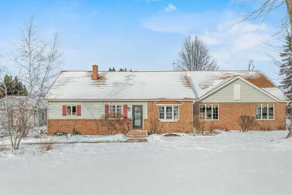 2909 W MANN STREET, Marshfield, WI 54449