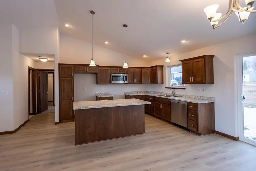 2200 S COTTONWOOD AVENUE, Marshfield, WI 54449 - #3