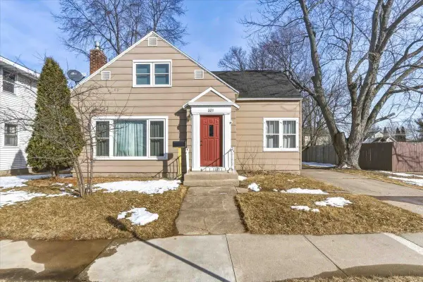 321 6TH STREET SOUTH, Wisconsin Rapids, WI 54494