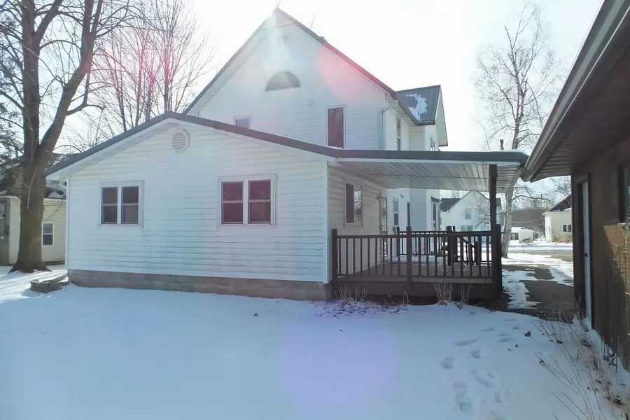 122 W SPRUCE STREET, Abbotsford, WI 54405 - #3