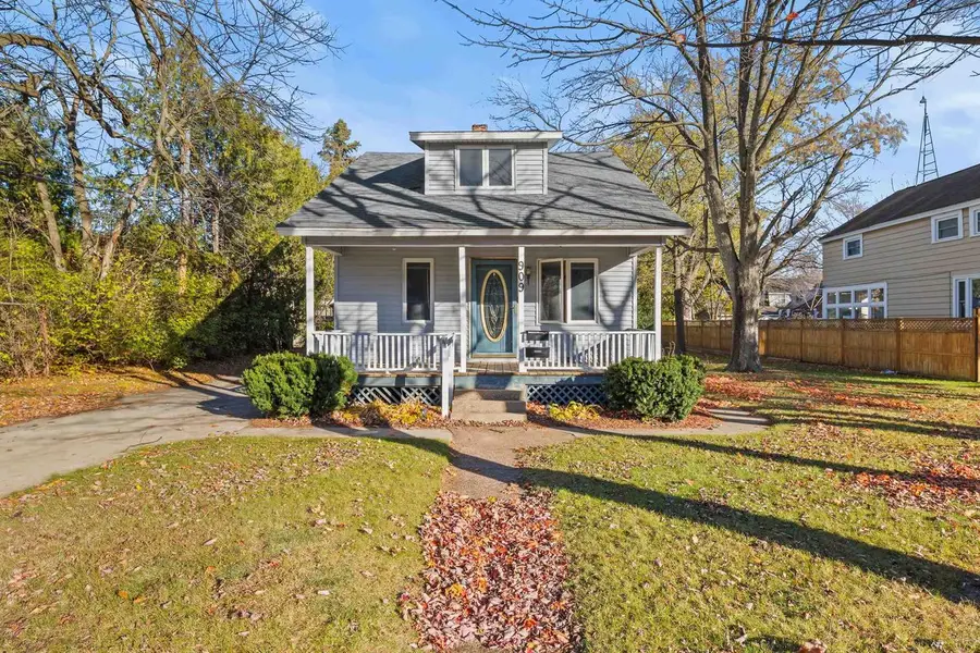 909 ILLINOIS AVENUE, Stevens Point, WI 54481 - #2