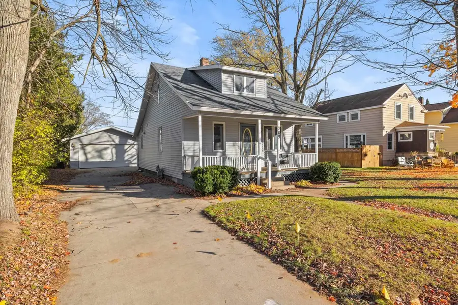 909 ILLINOIS AVENUE, Stevens Point, WI 54481 - #3