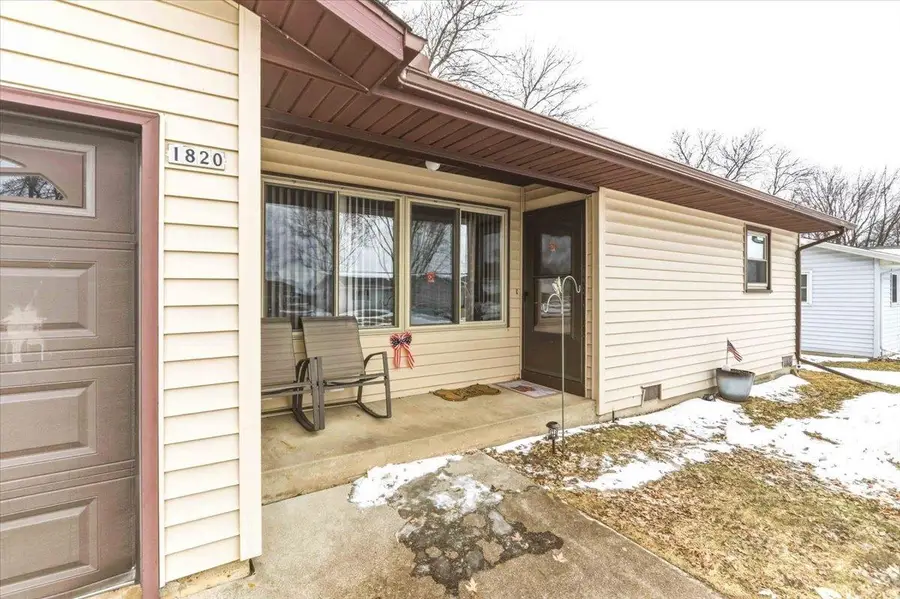 1820 E EMERALD STREET #1822 E Emerald Stree, Marshfield, WI 54449 - #2