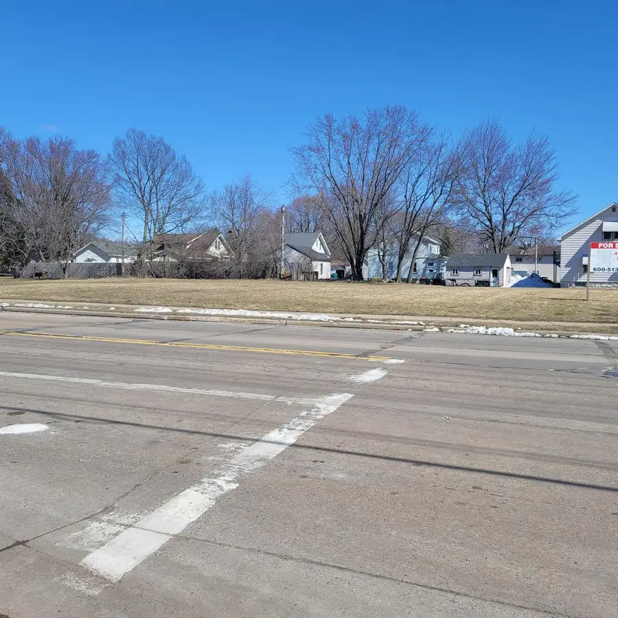 1640 W GRAND AVENUE, Wisconsin Rapids, WI 54495 - #3