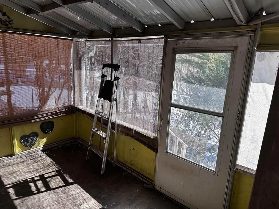 4941 N FOURTH STREET, Leopolis, WI 54948 - #3