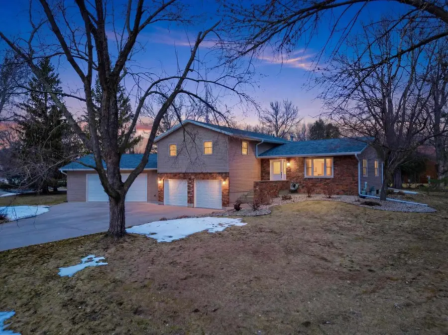 1611 N BROADWAY AVENUE, Marshfield, WI 54449 - #2