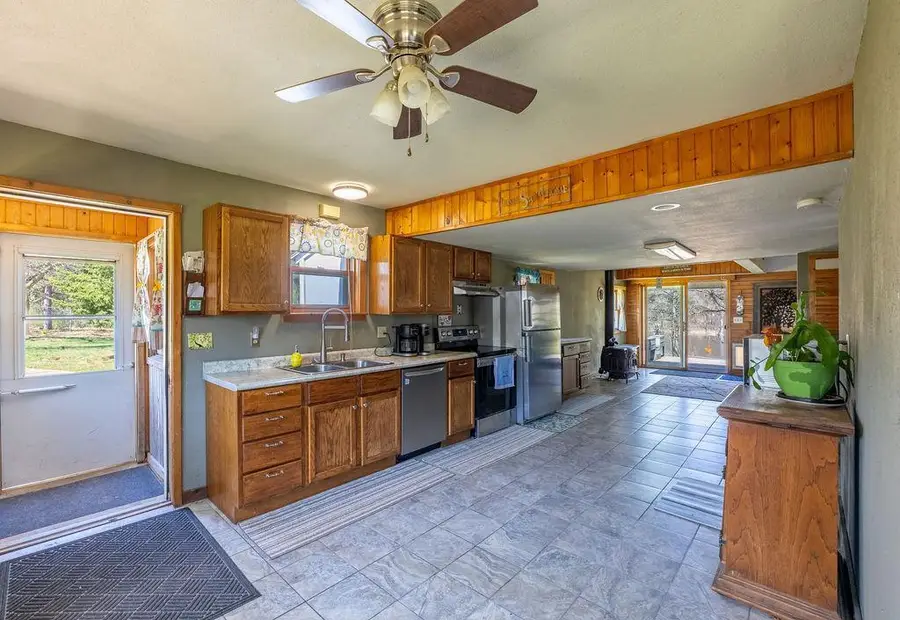 9090 COUNTY ROAD N, Almond, WI 54909 - #3