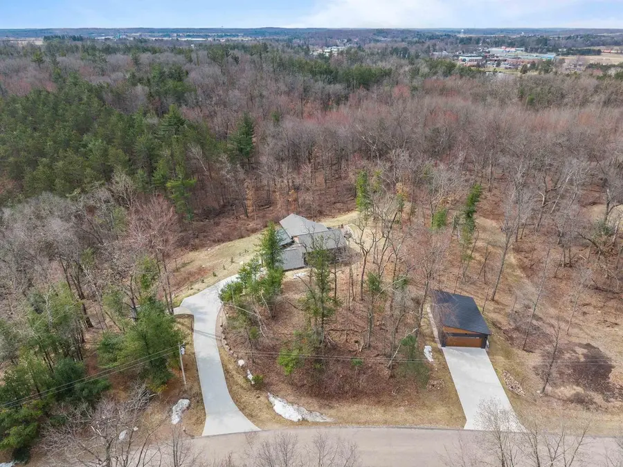 10143 YELLOW BRICK ROAD, Amherst, WI 54406 - #2