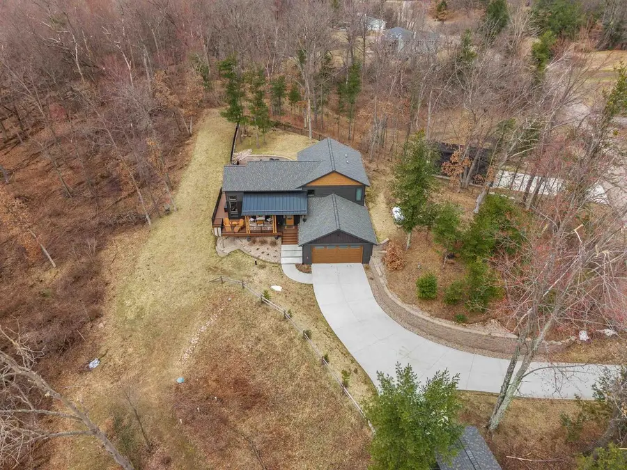 10143 YELLOW BRICK ROAD, Amherst, WI 54406 - #3