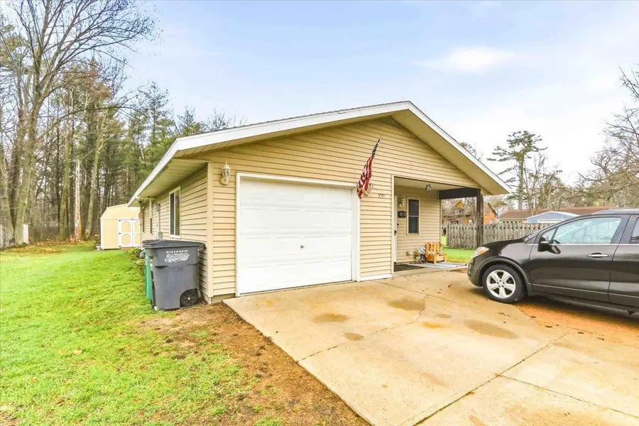 1004 S 19TH AVENUE, Wisconsin Rapids, WI 54495 - #2