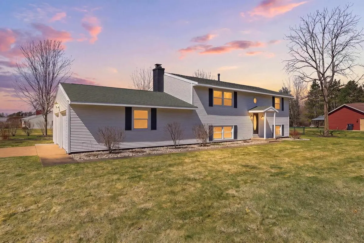 1561 OJIBWA LANE, Plover, WI 54467 - #1