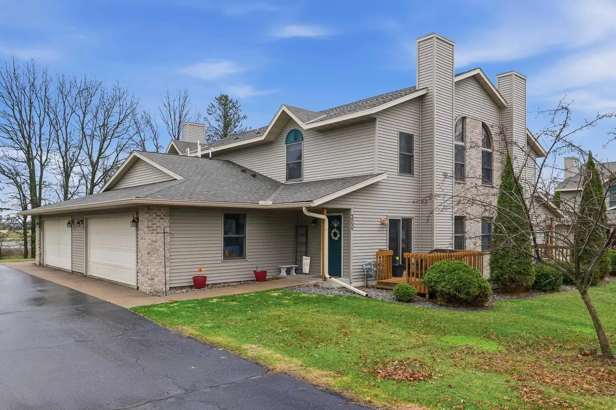 300 WHITE OAK AVENUE, Plover, WI 54467 - #1