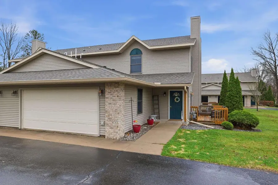 300 WHITE OAK AVENUE, Plover, WI 54467 - #2