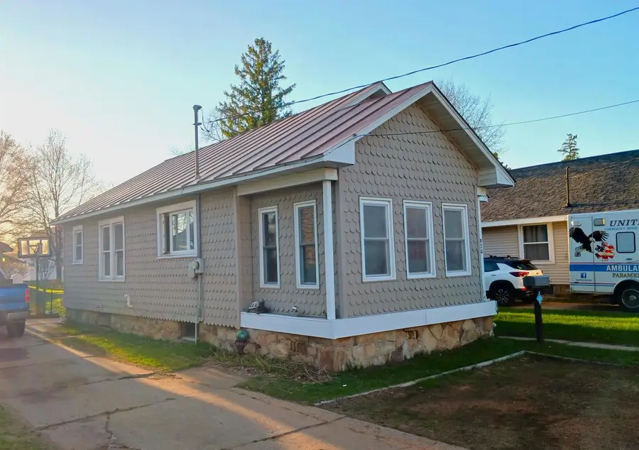 920 5TH STREET SOUTH, Wisconsin Rapids, WI 54494 - #3