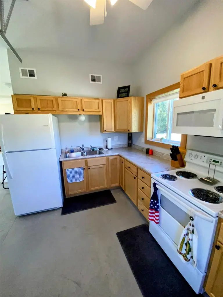 170326 IRVINGS WAY, Rosholt, WI 54473 - #2