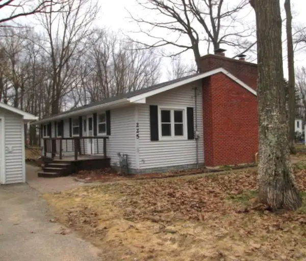 225 CASE AVENUE, Junction City, WI 54443