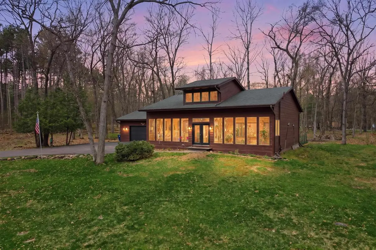 E2425 LAMPLIGHTER LANE, Waupaca, WI 54981 - #1