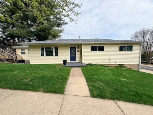 1002 MAPLE STREET, Wausau, WI 54401