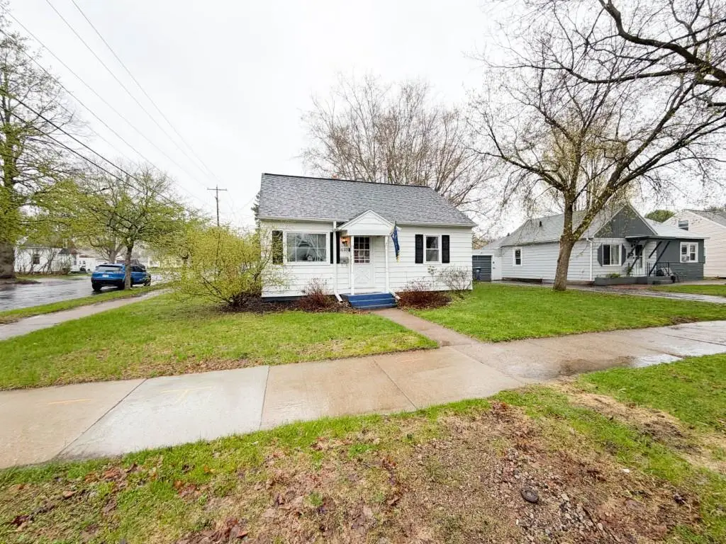 1023 8TH AVENUE, Wausau, WI 54401 - #1