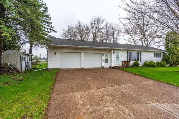 404 OAK STREET, Abbotsford, WI 54405