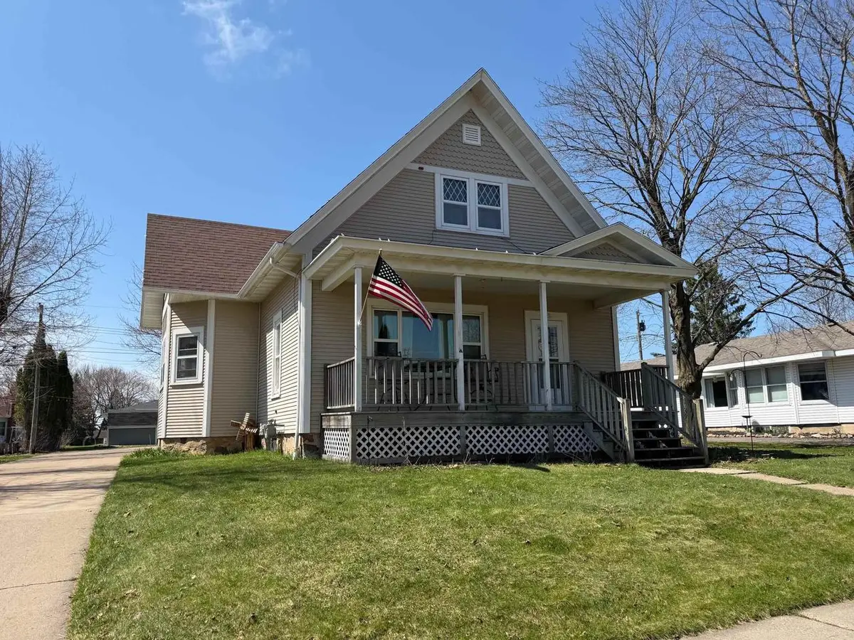 305 DIVISION STREET, Loyal, WI 54446 - #1