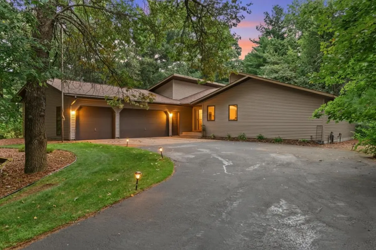 313 WOODLAND DRIVE, Stevens Point, WI 54482 - #1