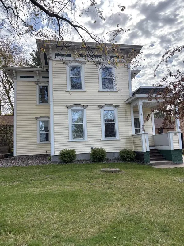 301 N GENESEE STREET, Merrill, WI 54452