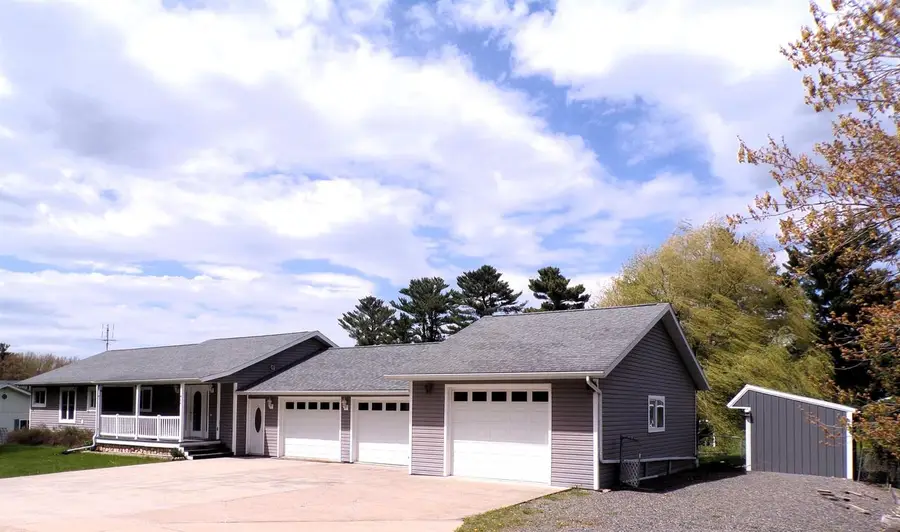 406 W SCHOFIELD AVENUE, Greenwood, WI 54437 - #2