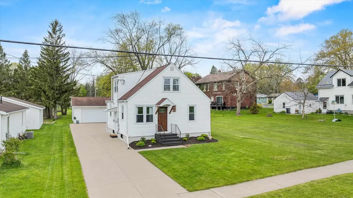 806 E DOEGE STREET, Marshfield, WI 54449 - #1