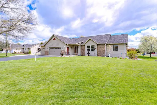 1985 WOODCREST CIRCLE, Kronenwetter, WI 54455