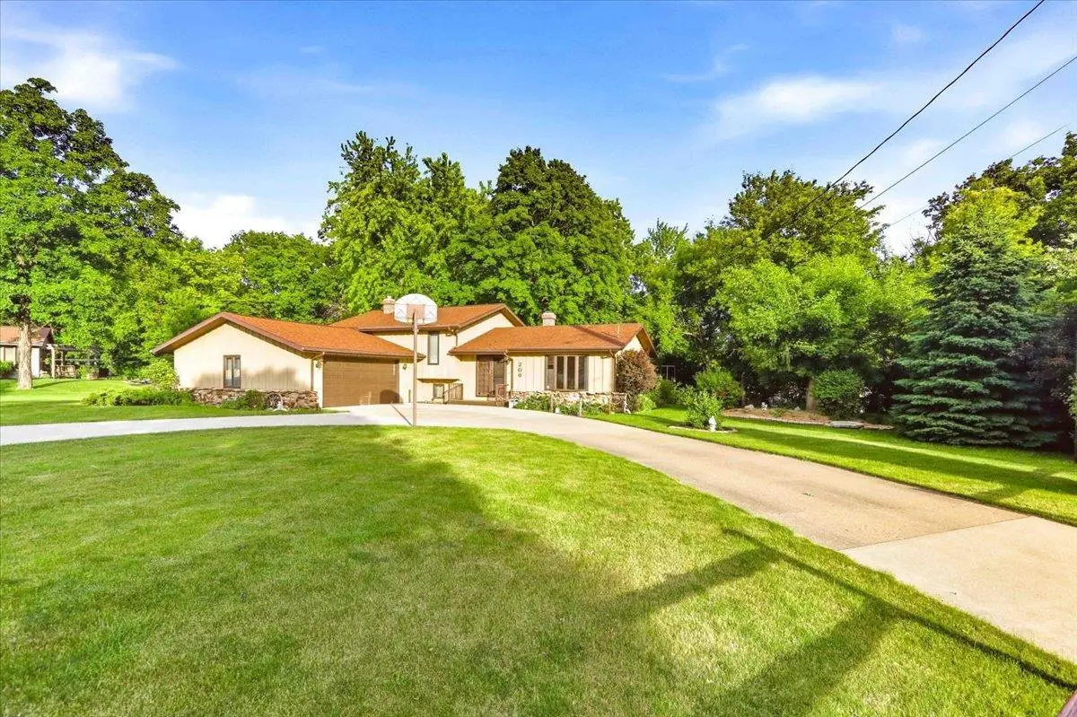 206 BUCHANAN STREET, Little Chute, WI 54140 - #1