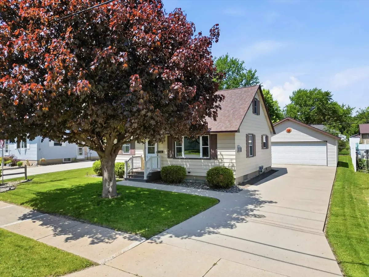 311 W IVES STREET, Marshfield, WI 54449 - #1