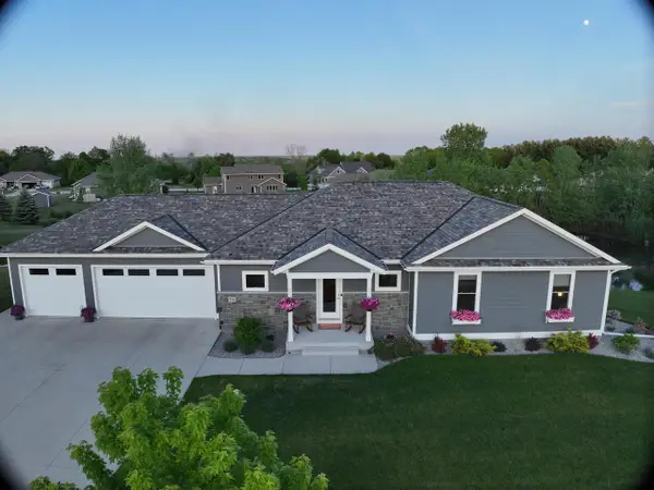 711 MEADOW RIDGE LANE, UNKNOWN, WI 53073
