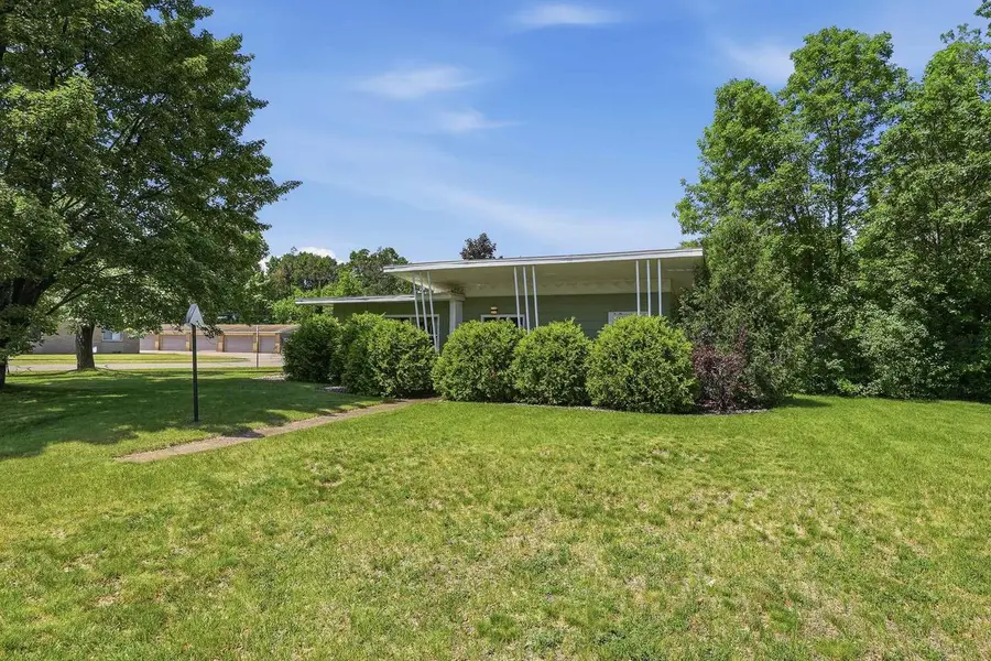 1024 SUNSET BOULEVARD, Stevens Point, WI 54481 - #2