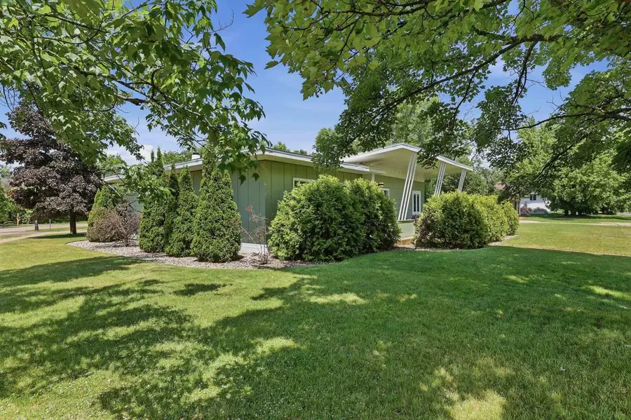 1024 SUNSET BOULEVARD, Stevens Point, WI 54481 - #3